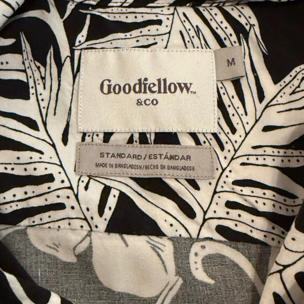 Goodfellow & Co Mens Medium Black White Tropical Floral‎ Rayon Button Down Shirt